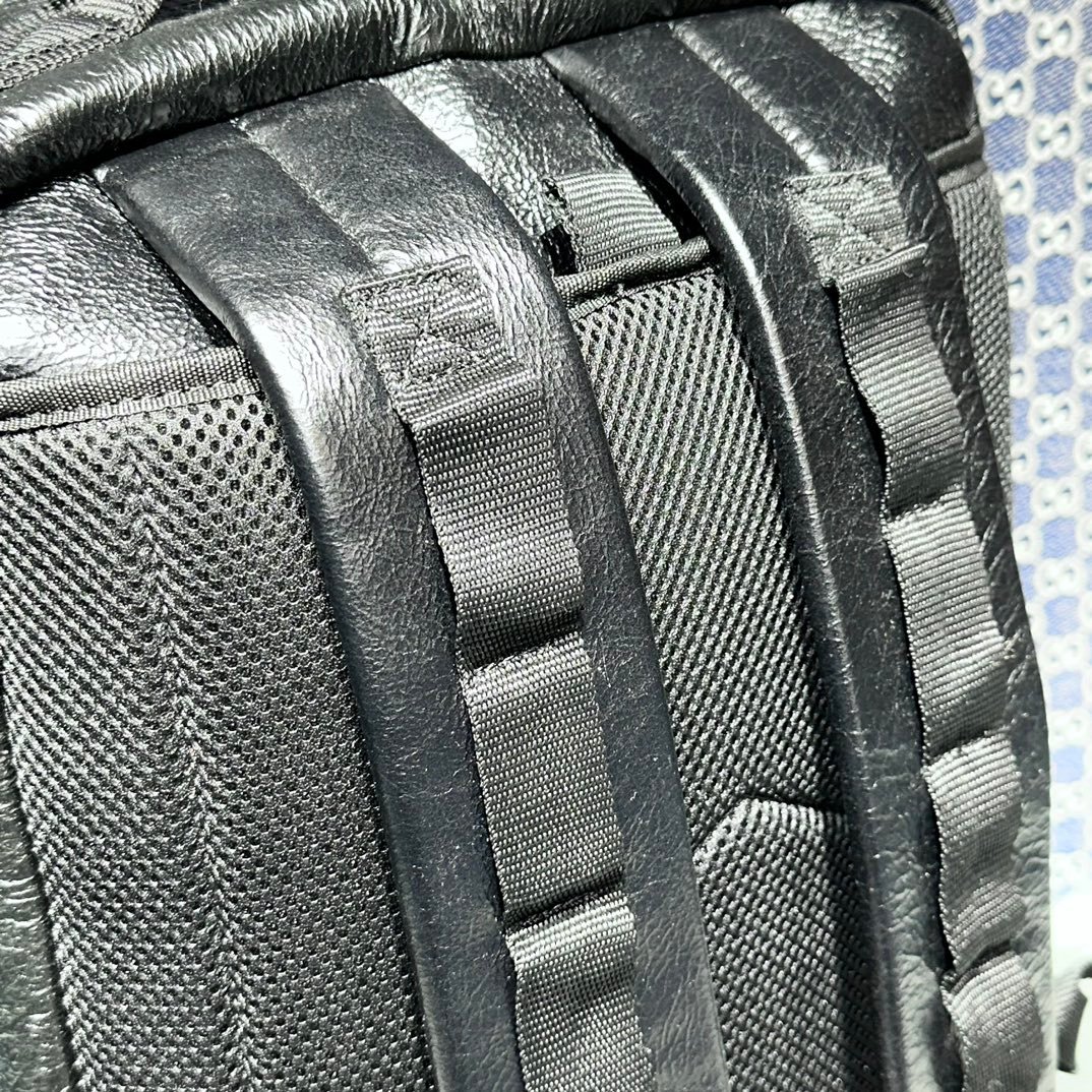 一比一複刻balenciaga巴黎世家 ARMY Space洗水牛皮 多用途雙肩包