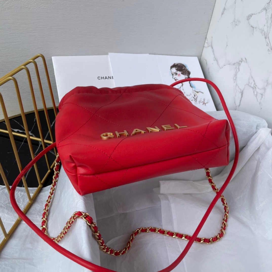 又一個悶騷紅太好看了 惹人注目 經典真皮 香奈兒CHANEL高仿精品包包