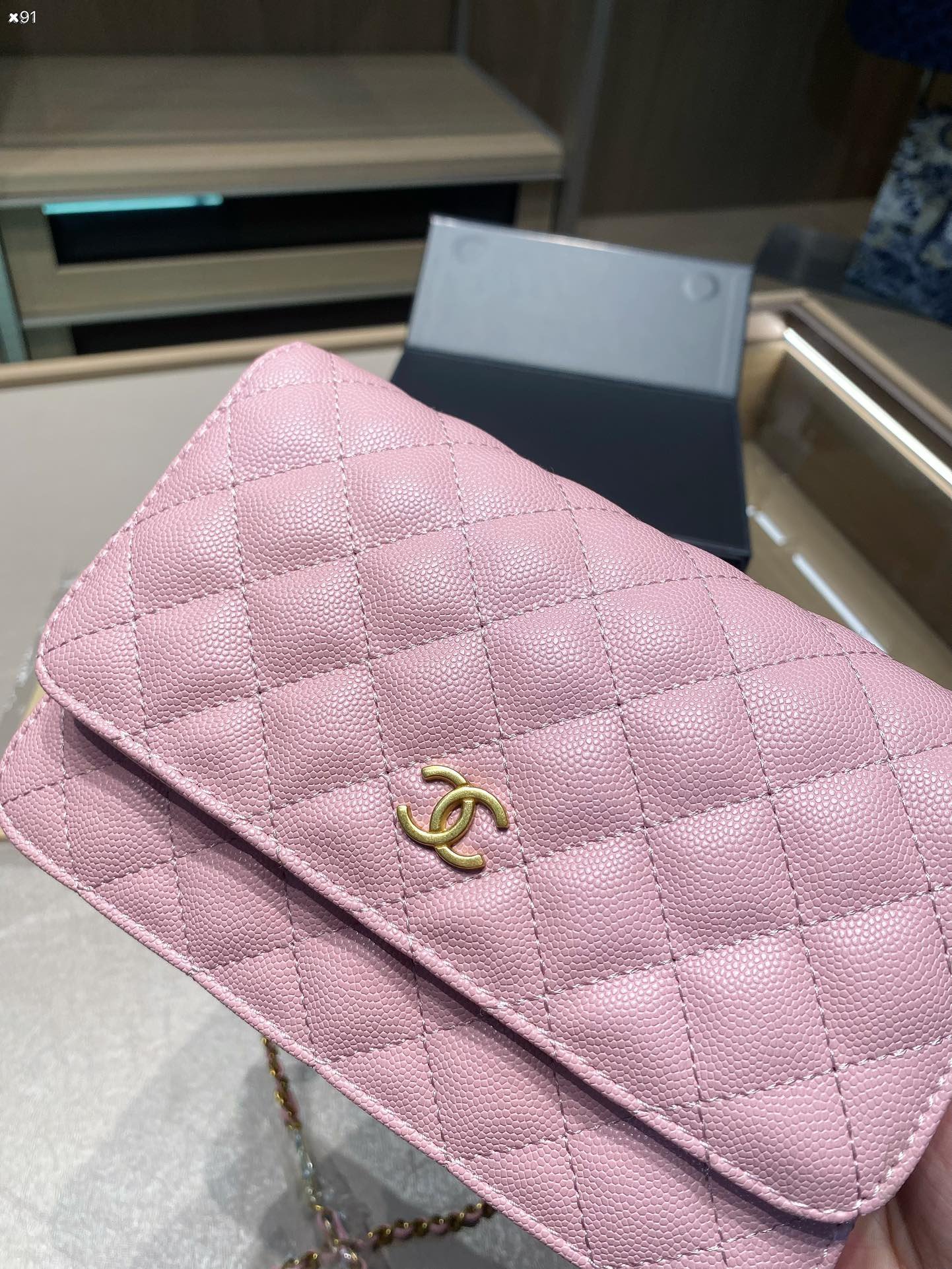CHANEL香奈兒發財羊皮魚子醬面料高仿真皮包包