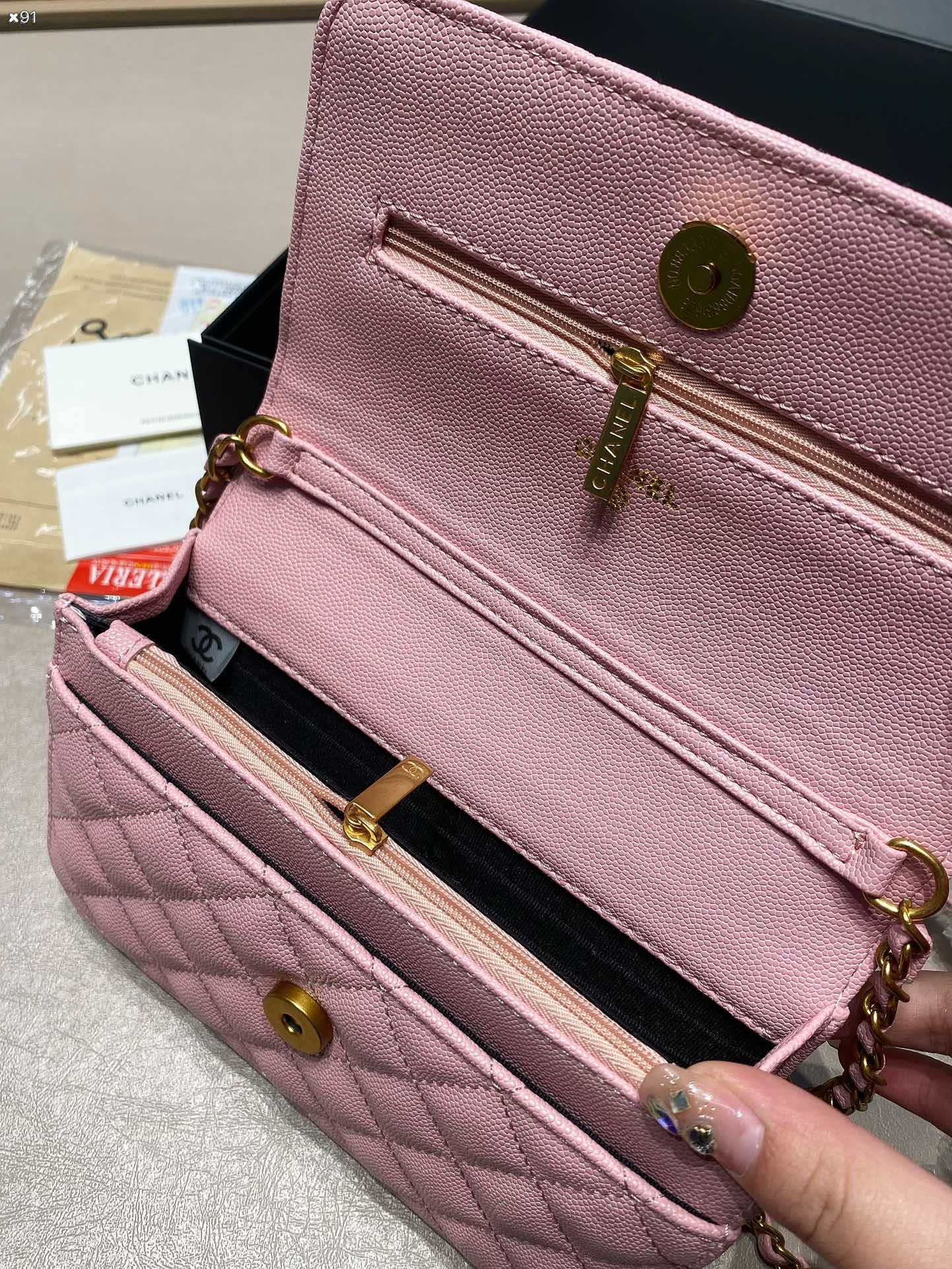CHANEL香奈兒發財羊皮魚子醬面料高仿真皮包包
