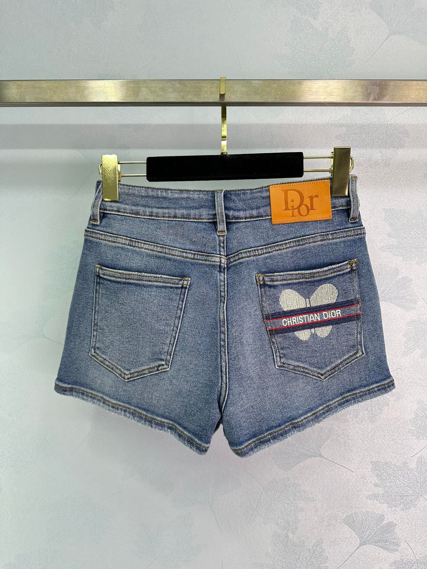 高仿DIOR女款牛仔短褲 超級好看