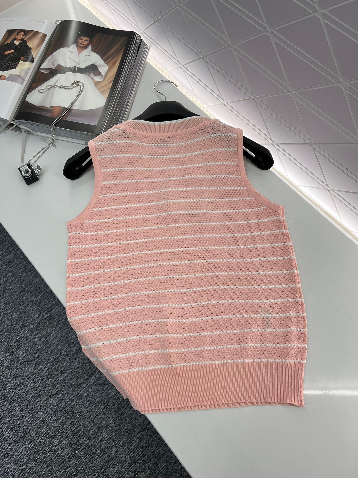 DIOR2024新品刺繡條紋背心 透氣行好 女款無袖粉色背心