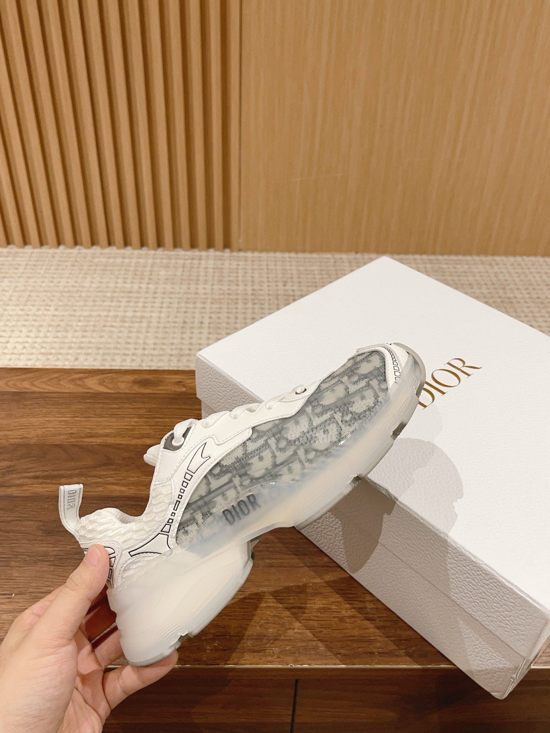 𝐂𝐇𝐑𝐈𝐒𝐓𝐈𝐀𝐍 𝐃𝐈𝐎𝐑 Christian Dior PARIS標誌頂級高仿男女同款運動休閒鞋