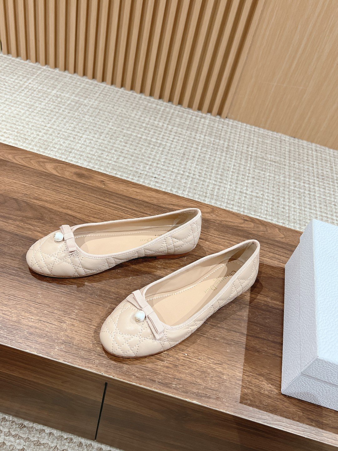 DIOR2024新品高仿鞋 一比一復刻 羊皮鞋面 牛皮鞋底