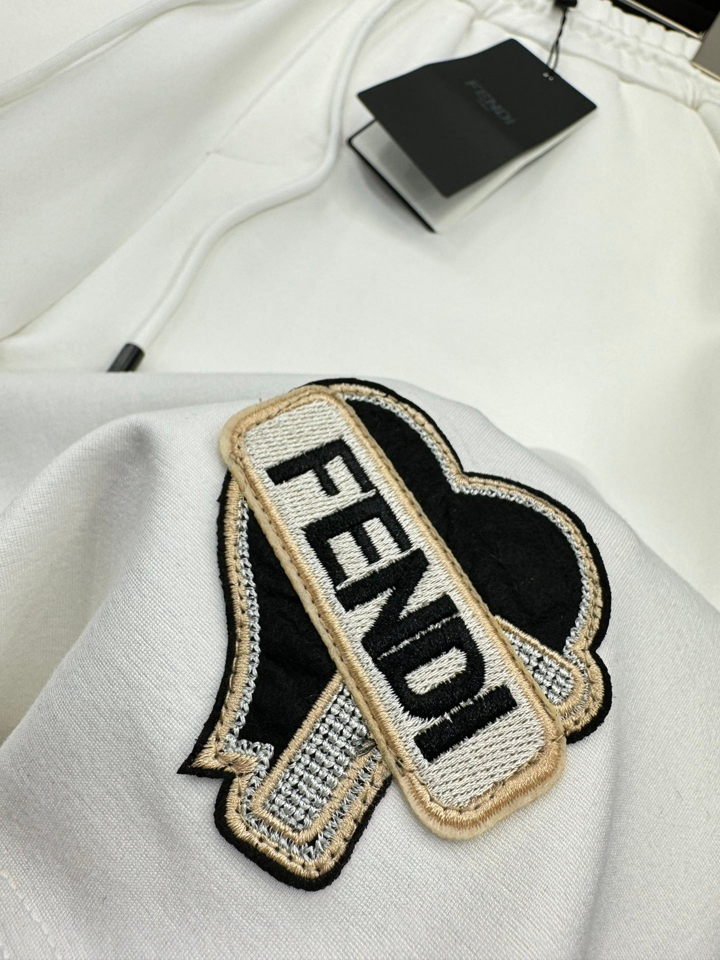 Fendi一比一高仿新款夏季休閒五分短褲男女同款