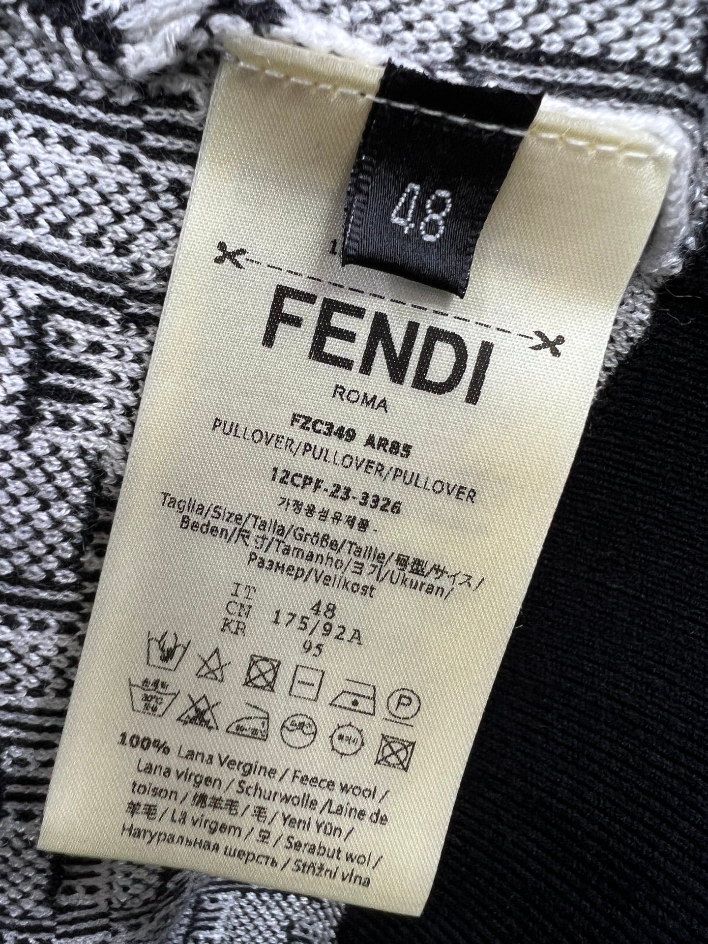 Fendi高仿衣服羊毛針織短袖T恤 非常牛的lFFlogo刺繡