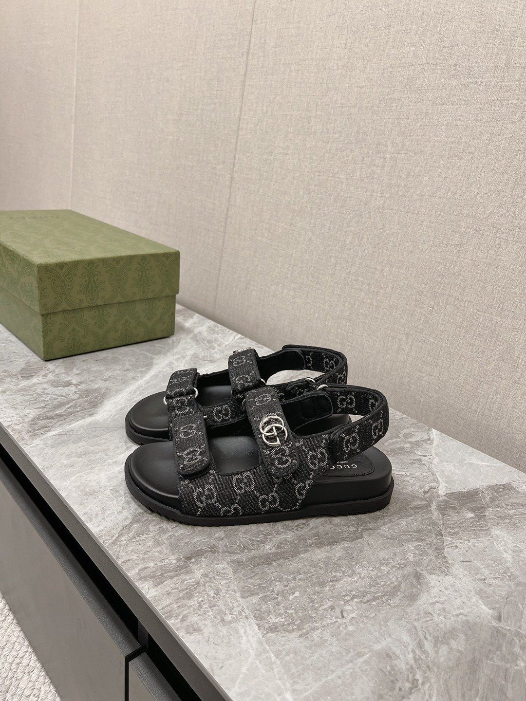 頂級原單Gucci情侶鞋沙灘涼鞋 經典老布鞋 黑色