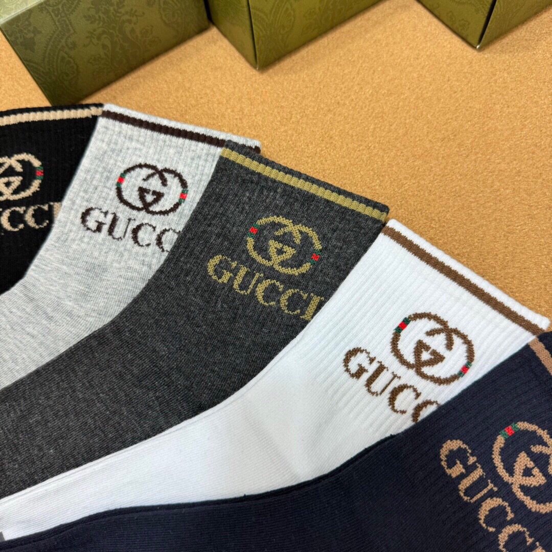高仿Gucci新品男女可用時尚襪子純棉防臭