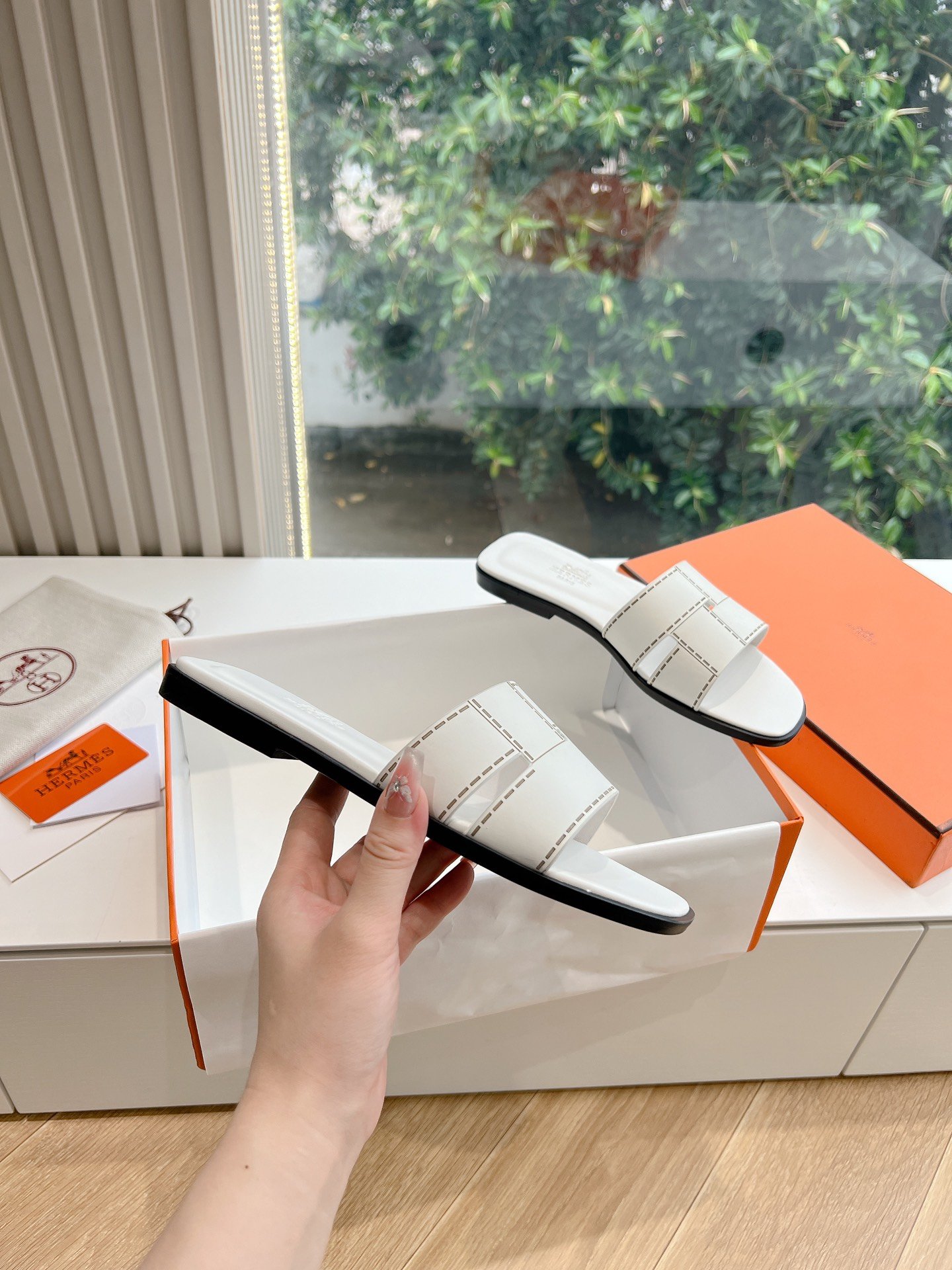 春夏2024新品高仿愛馬仕HERMES女士涼鞋 白色