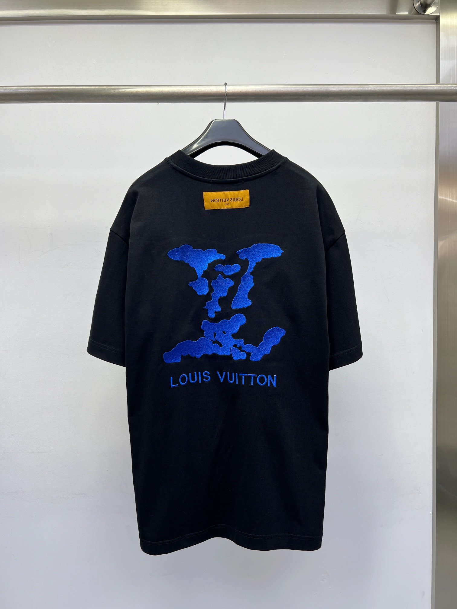 藍色雲朵頂級高仿LV精品衣服 官網同步短袖純棉T恤