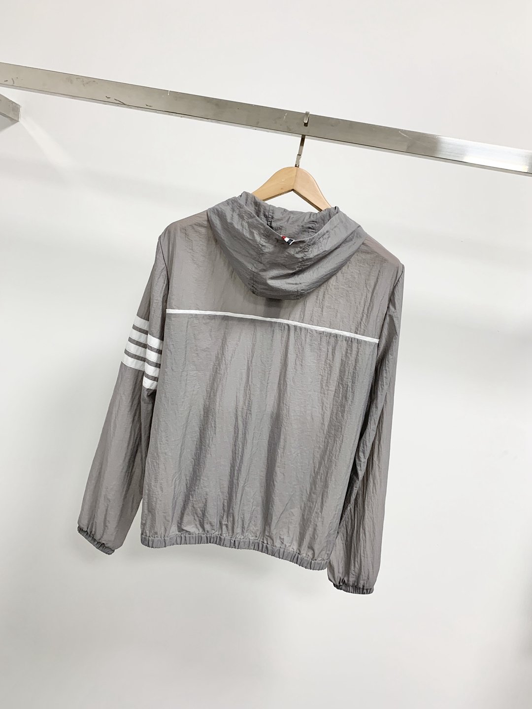 頂級精品服裝特姆佈朗高仿薄款皮護衣連帽外套