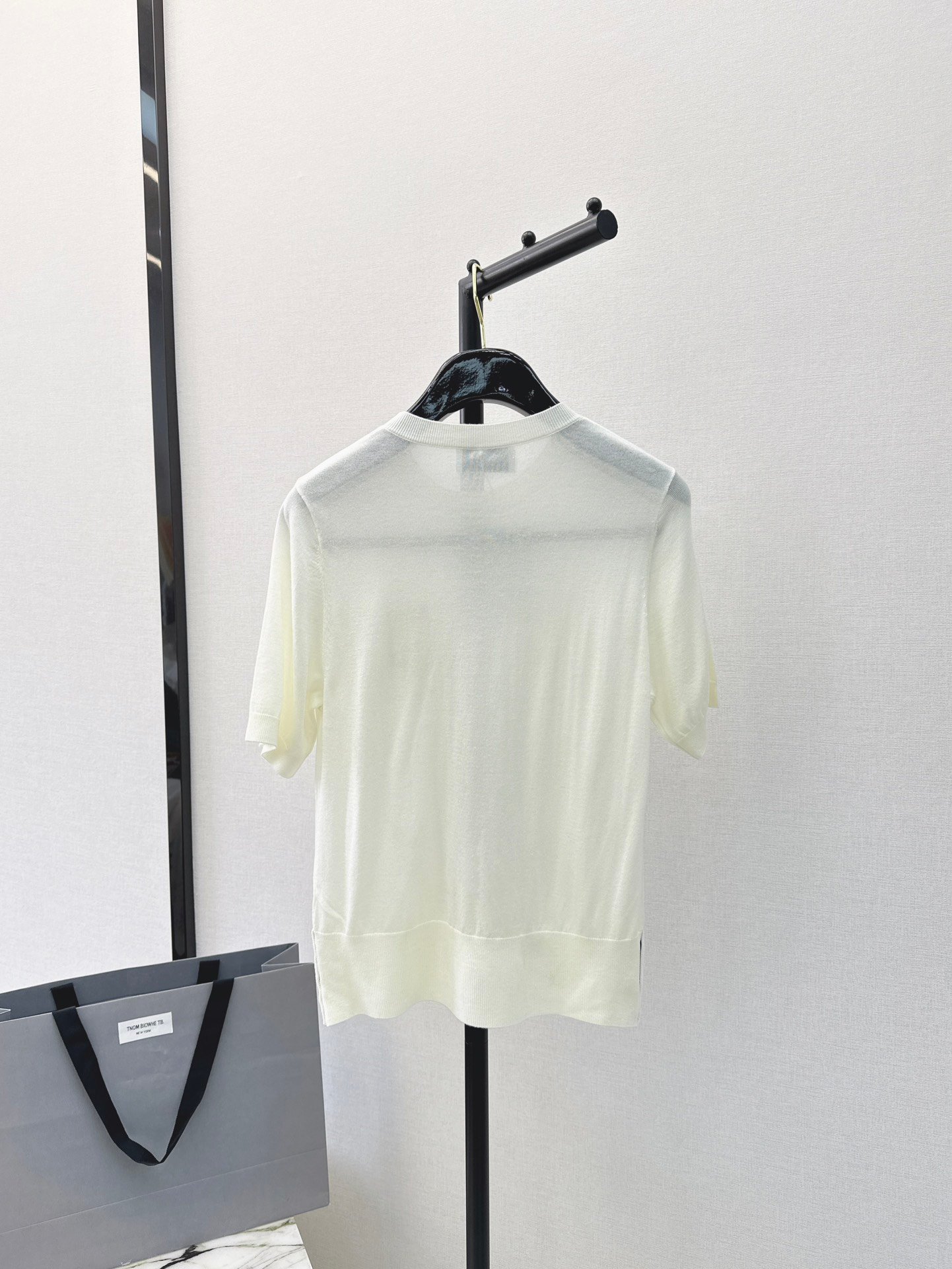 獨家精品特姆佈朗高仿A貨服裝學院風翻領天絲針織開衫