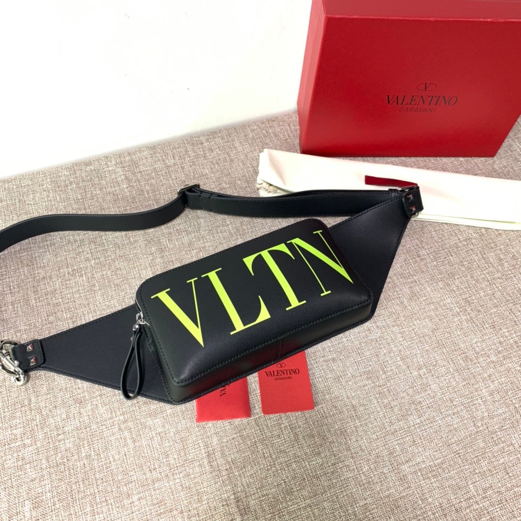 1比1複刻VALENTINO華倫天奴包包 GARAVANI VLTN 小牛皮腰包 男士緑