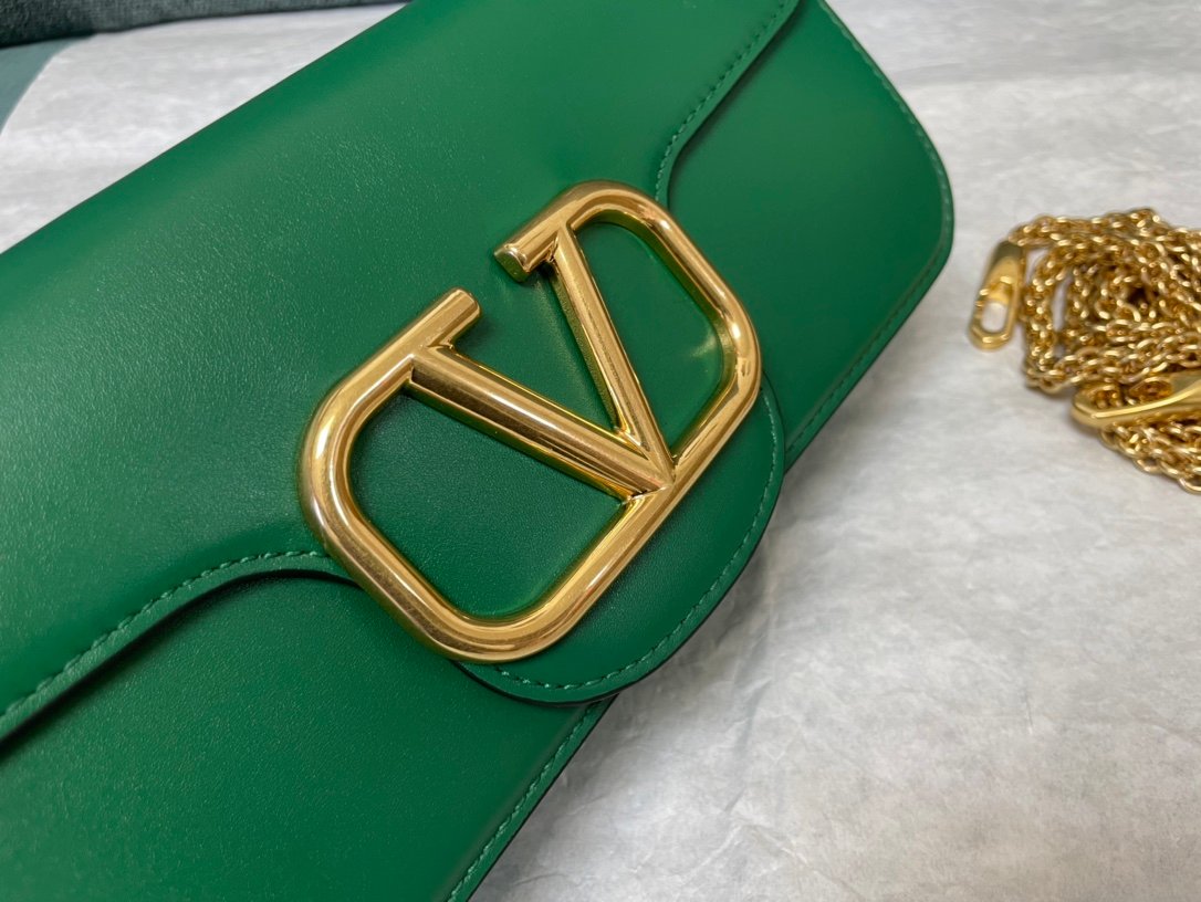 原單複刻VALENTINO華倫天奴包包 VLOGO SIGNATURE LOCÒ小牛皮手袋 緑