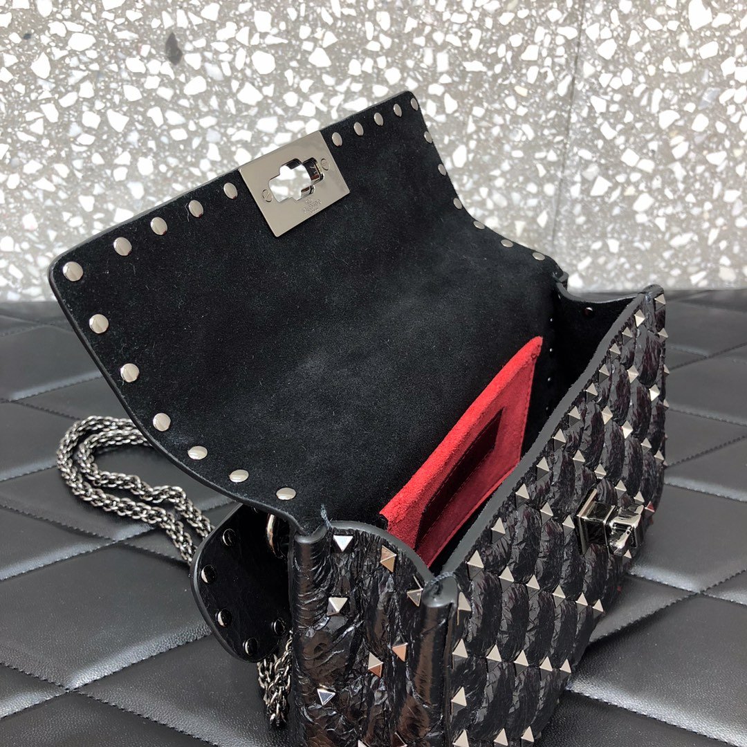 高仿VALENTINO華倫天奴包包 ROCKSTUD SPIKE小號軟牛革手袋 黑色