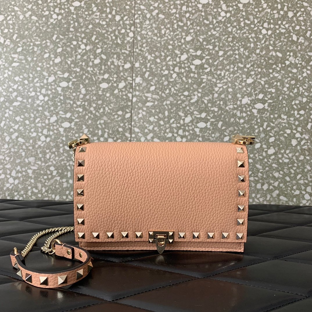 原單VALENTINO華倫天奴包包 Garavani ROCKSTUD粒面小牛皮鏈條手袋 杏色