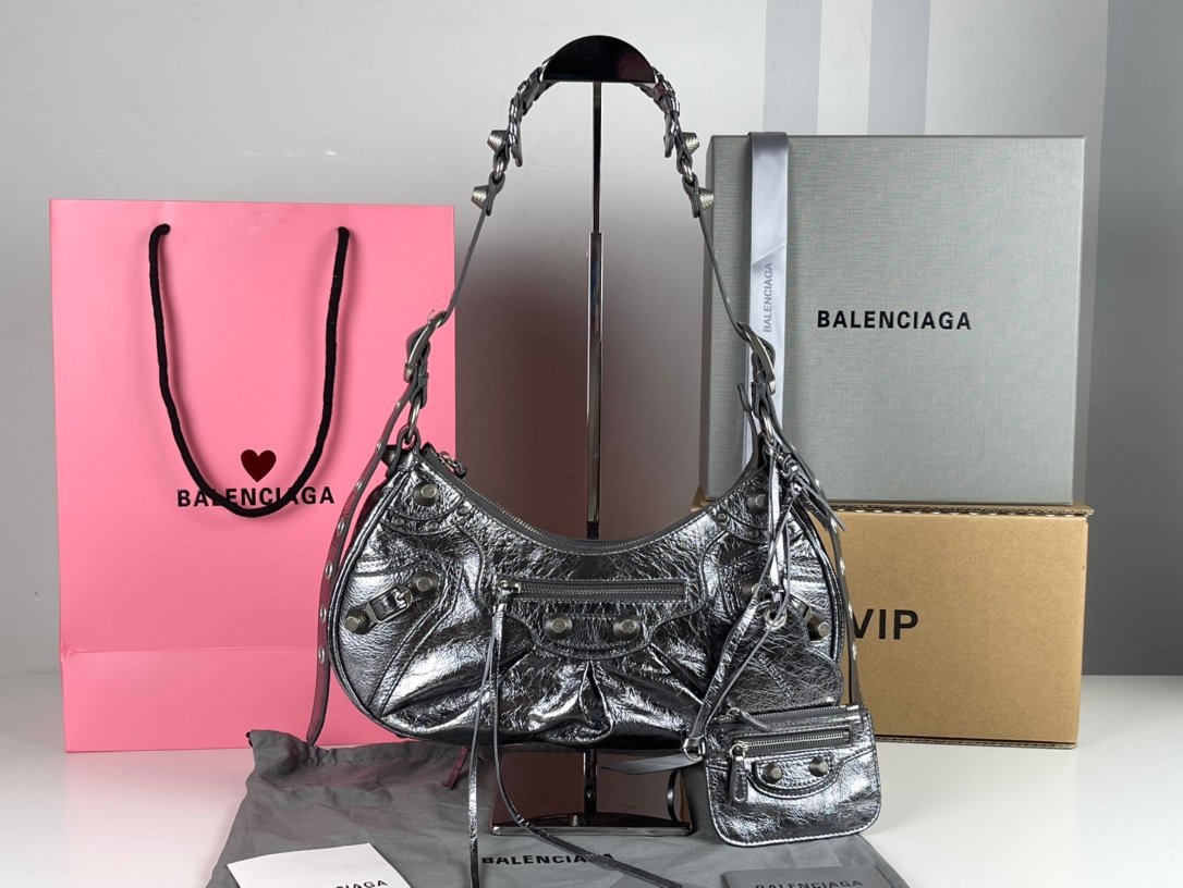高仿balenciaga巴黎世家 Le Cagole小號銀色金屬光澤細紋羊皮革單肩包