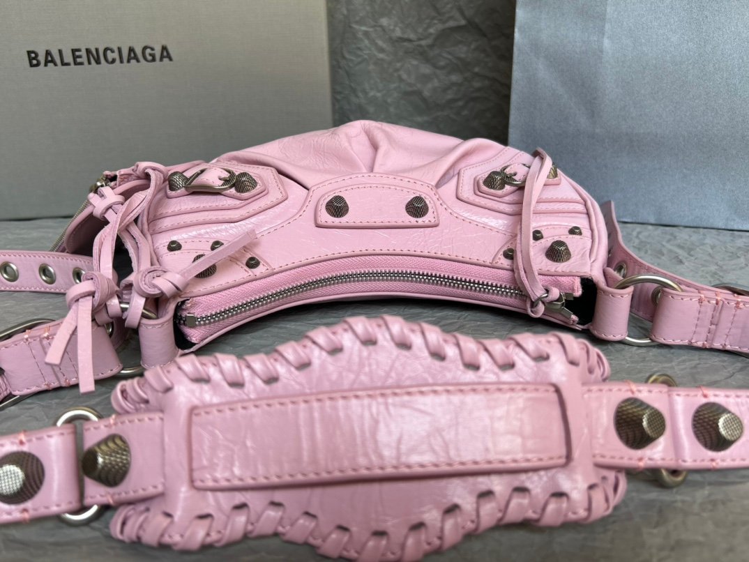 高仿BALENCIAGA巴黎世家 LE CAGOLE單肩包 加小號油蠟櫻花粉