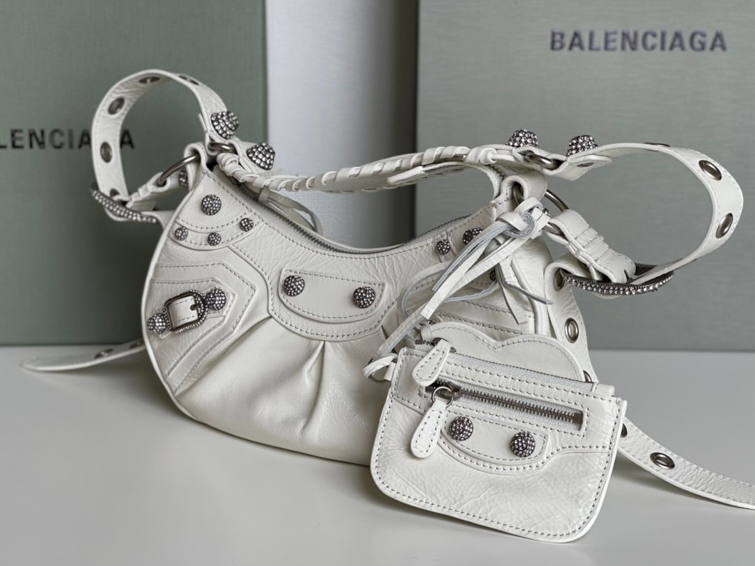 高仿BALENCIAGA巴黎世家 LE CAGOLE 加小號油蠟皮白色鑲萊茵石單肩包