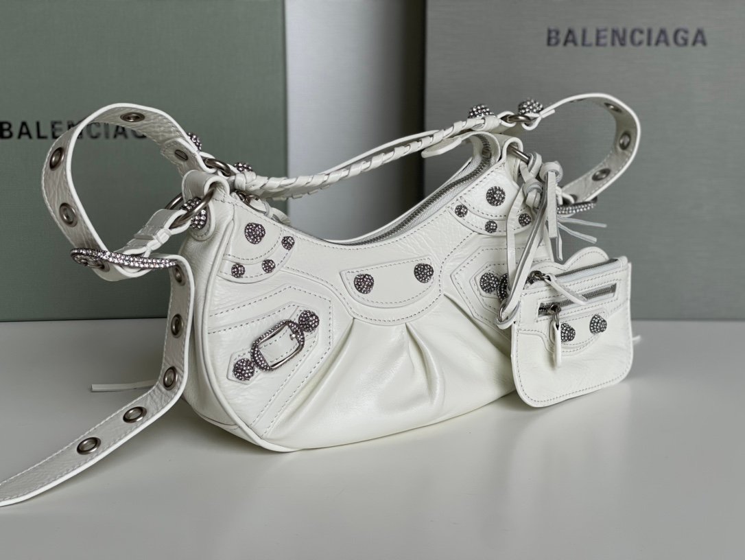 高仿BALENCIAGA巴黎世家 LE CAGOLE 加小號油蠟皮白色鑲萊茵石單肩包