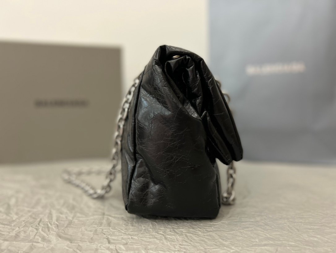 複刻BALENCIAGA巴黎世家 Monaco細紋牛皮革鏈帶包 小號油蠟黑銀