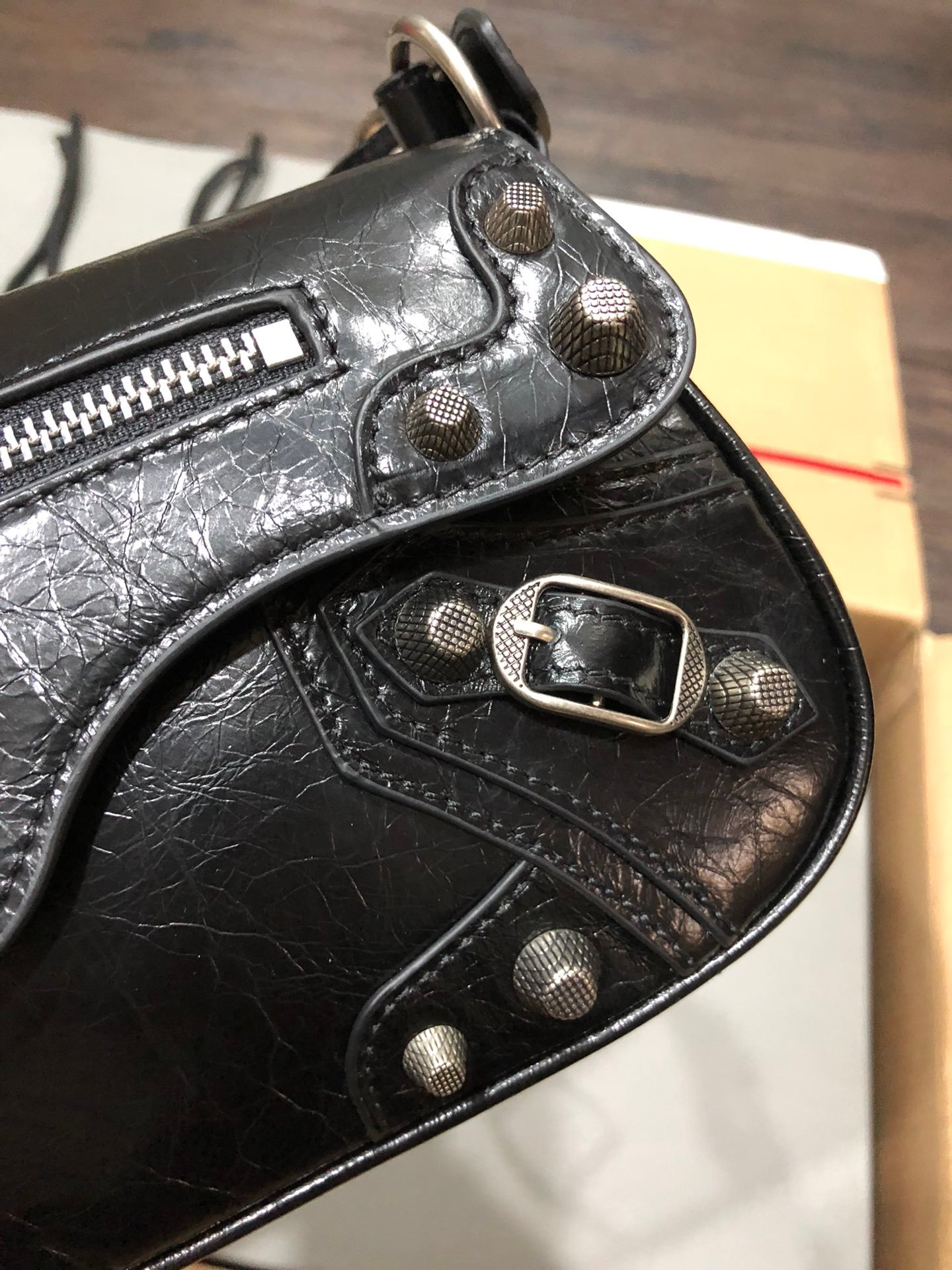 専櫃複刻BALENCIAGA巴黎世家 Le Cagole黑色細紋牛皮革大號單肩包