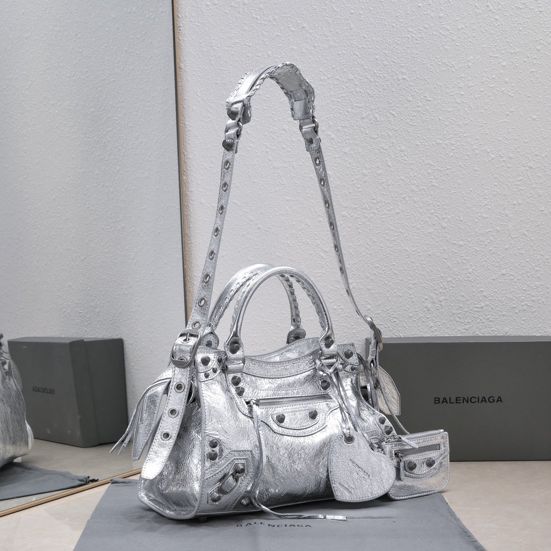 複刻高仿BALENCIAGA巴黎世家 Neo Cagole 細紋牛皮革手提包 中號銀色