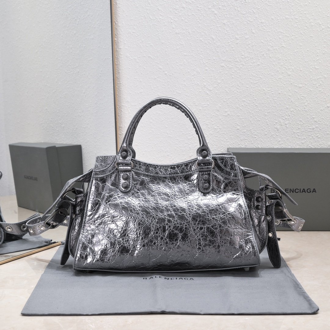 複刻高仿BALENCIAGA巴黎世家 Neo Cagole 細紋牛皮革手提包 中號銀灰
