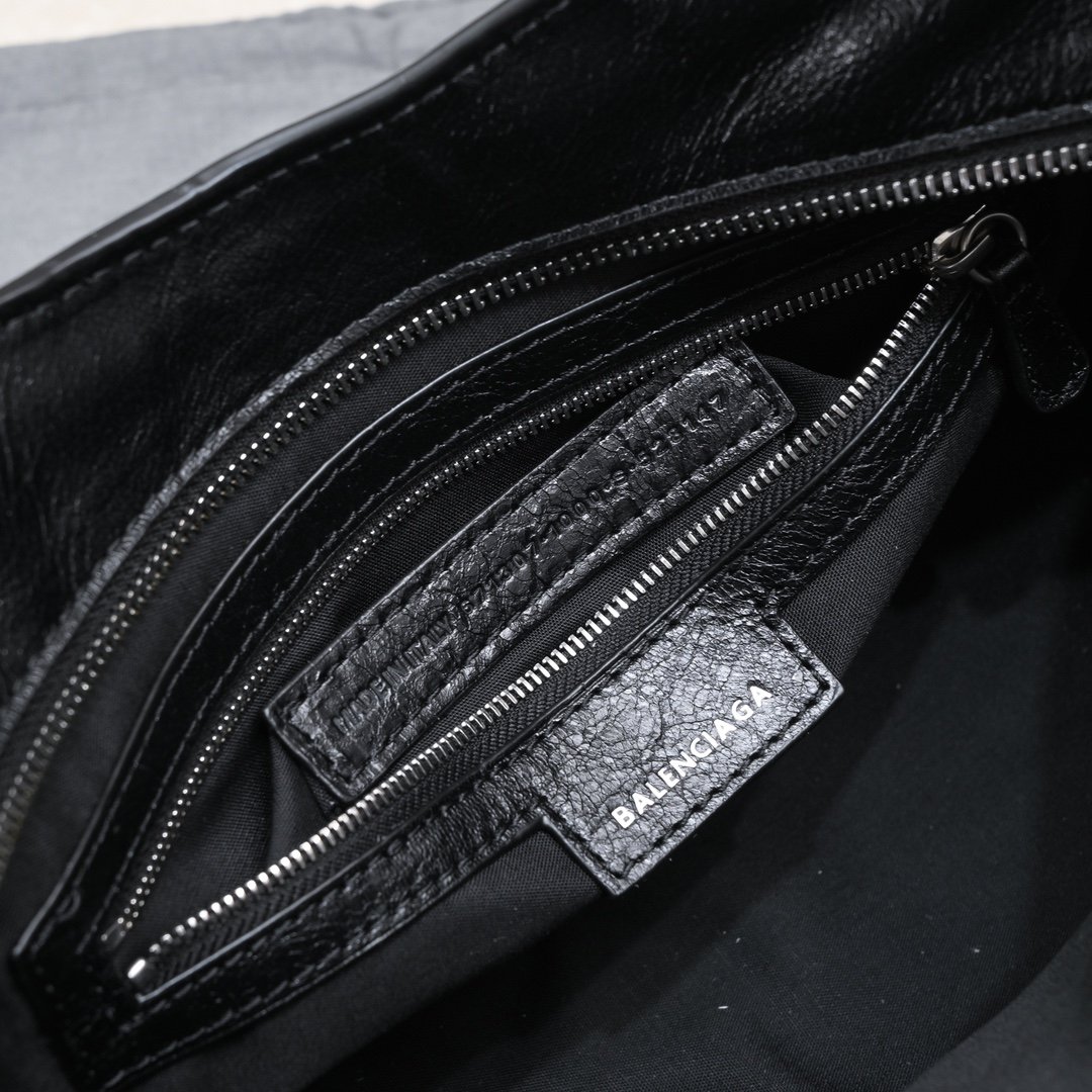 複刻高仿BALENCIAGA巴黎世家 Neo Cagole 細紋牛皮革手提包 中號黑色