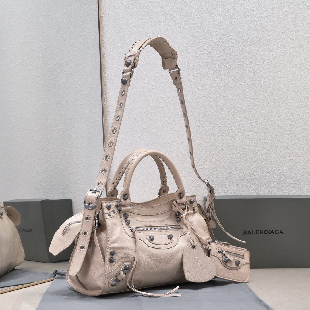 複刻高仿BALENCIAGA巴黎世家 Neo Cagole 細紋牛皮革手提包 中號杏色