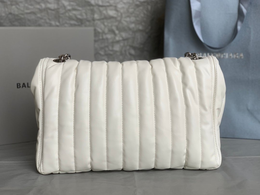高仿複刻BALENCIAGA巴黎世家 Monaco白色絎縫薄牛皮革中號鏈帶包