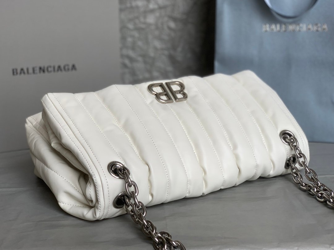 高仿複刻BALENCIAGA巴黎世家 Monaco白色絎縫薄牛皮革中號鏈帶包