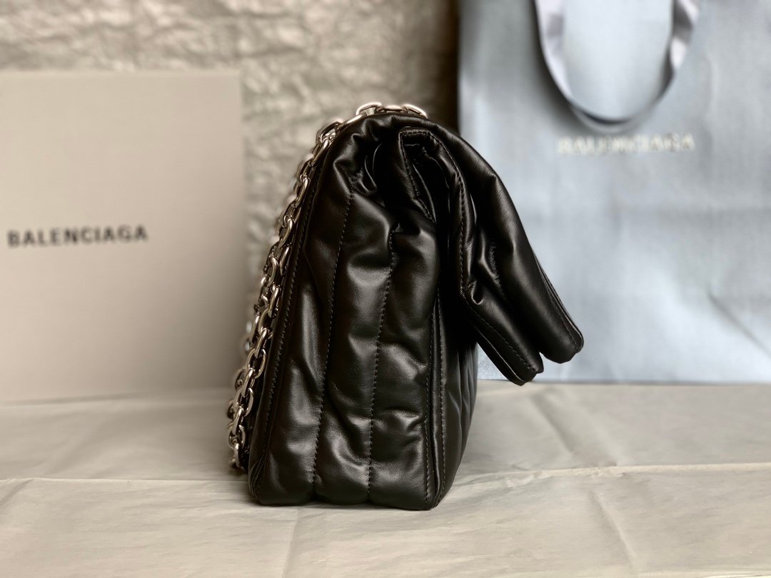 高仿複刻BALENCIAGA巴黎世家 Monaco黑色絎縫薄牛皮革中號鏈帶包