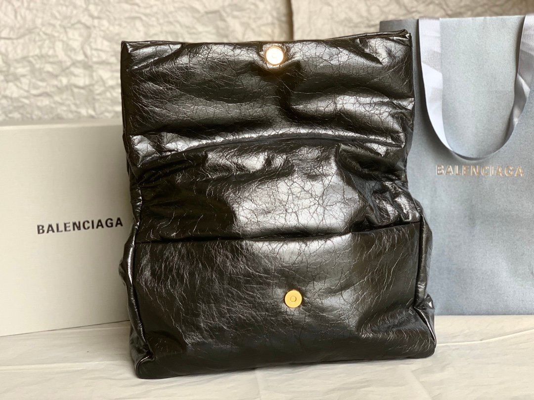 原單BALENCIAGA巴黎世家 Monaco細紋牛皮革鏈帶包 中號【油蠟黑金】