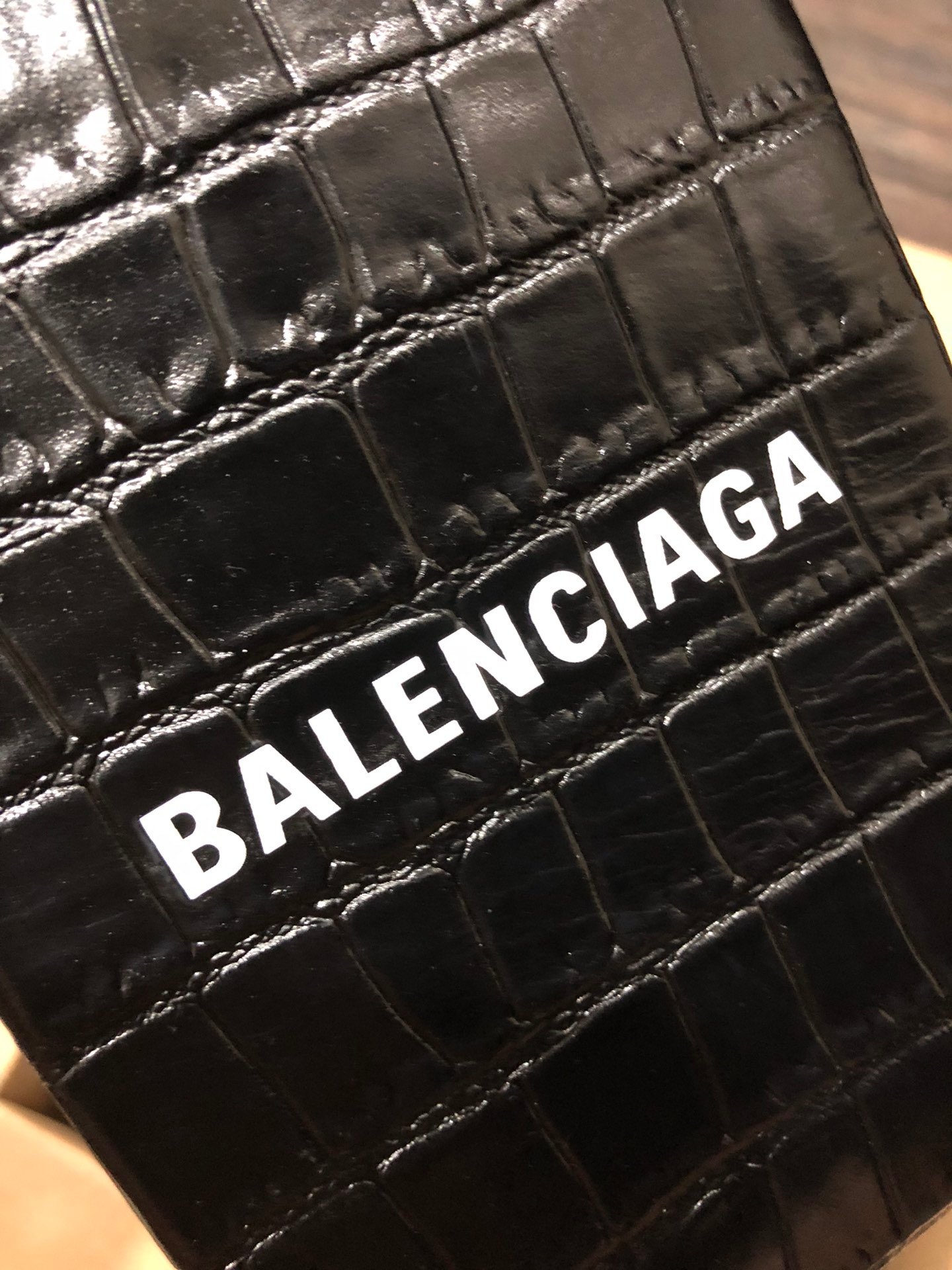一比一複刻BALENCIAGA巴黎世家 Shopping 方格牛皮革手機包 黑色鱷魚紋