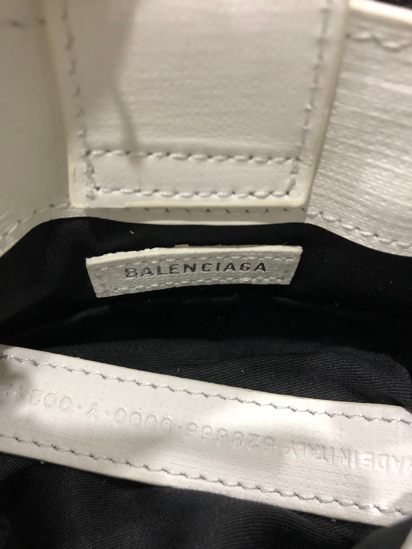 一比一複刻BALENCIAGA巴黎世家 Shopping 方格牛皮革手機包 白色