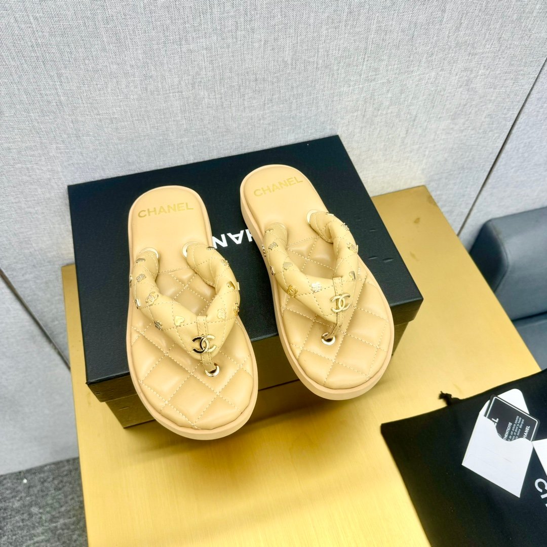 頂級面料牛皮時尚潮流香奈兒高仿拖鞋女款涼鞋 頂級版本
