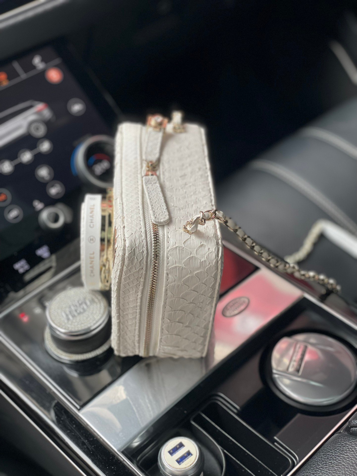 CHANEL顶级高仿专柜同步相机包