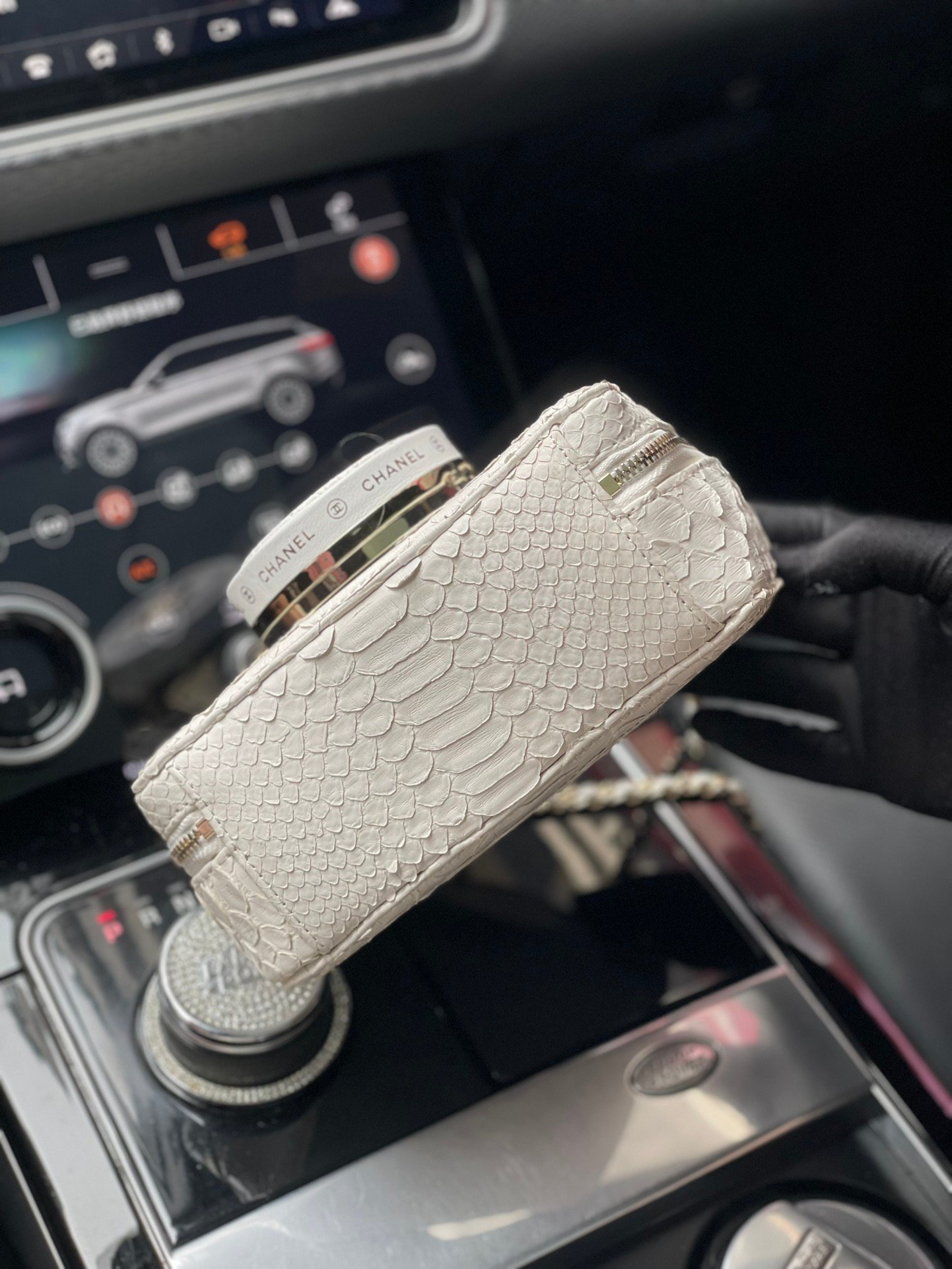 CHANEL顶级高仿专柜同步相机包