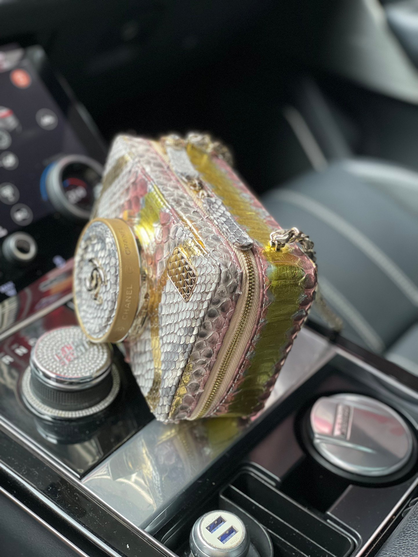 CHANEL一比一原单女款相机包手提包