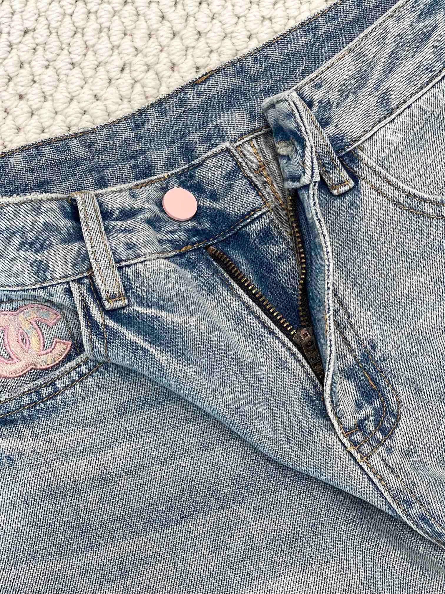 頂級設計香奈兒CHANEL高仿刺繡牛仔褲寬鬆褲子淺藍色直筒 女款