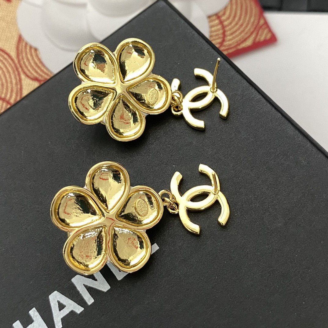 Chanel這款設計超級喜歡頂級高仿耳環首飾景色