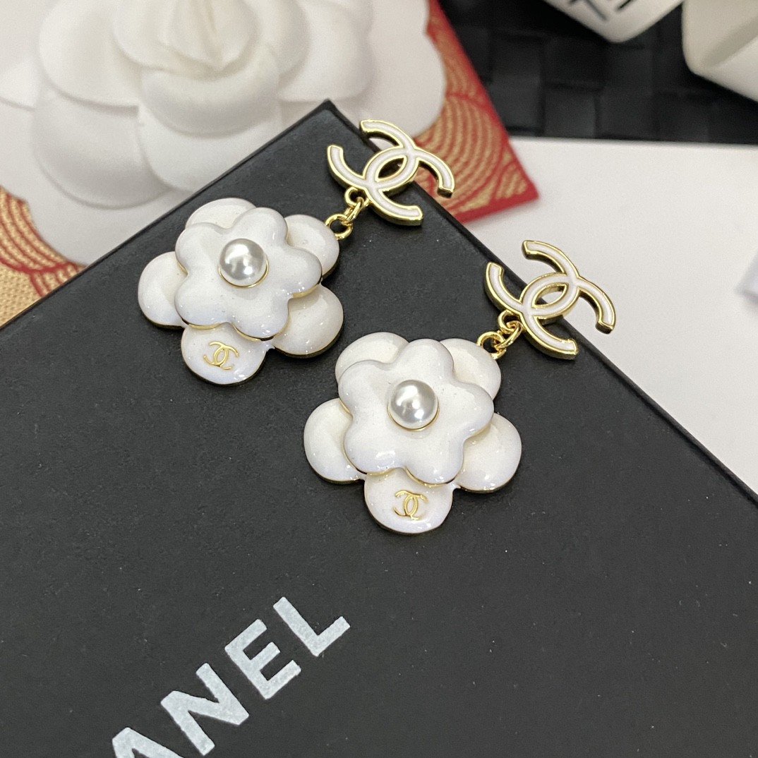 Chanel這款設計超級喜歡頂級高仿耳環首飾景色