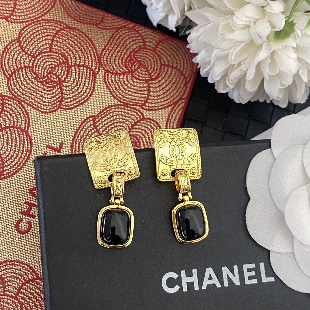 搶手好貨CHANEL專櫃同步高仿字母耳釘耳環