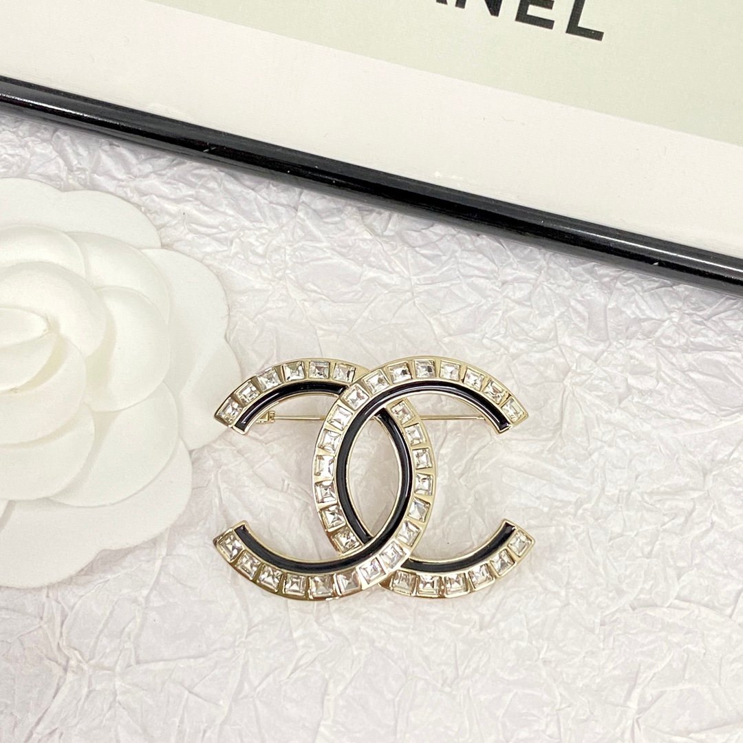 CHANEL奢侈品上C胸針