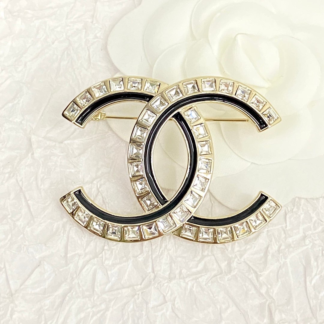 CHANEL奢侈品上C胸針