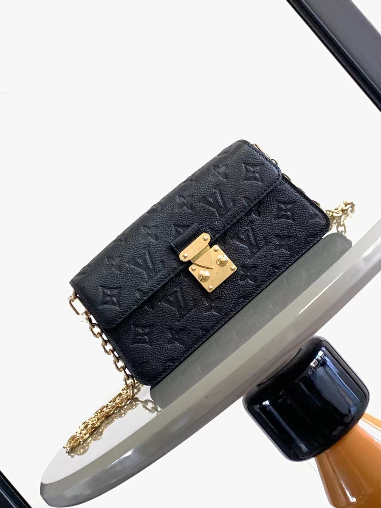 高仿Louis VuittonM82637M82836鏈條包系列 Wallet On Chain Metis