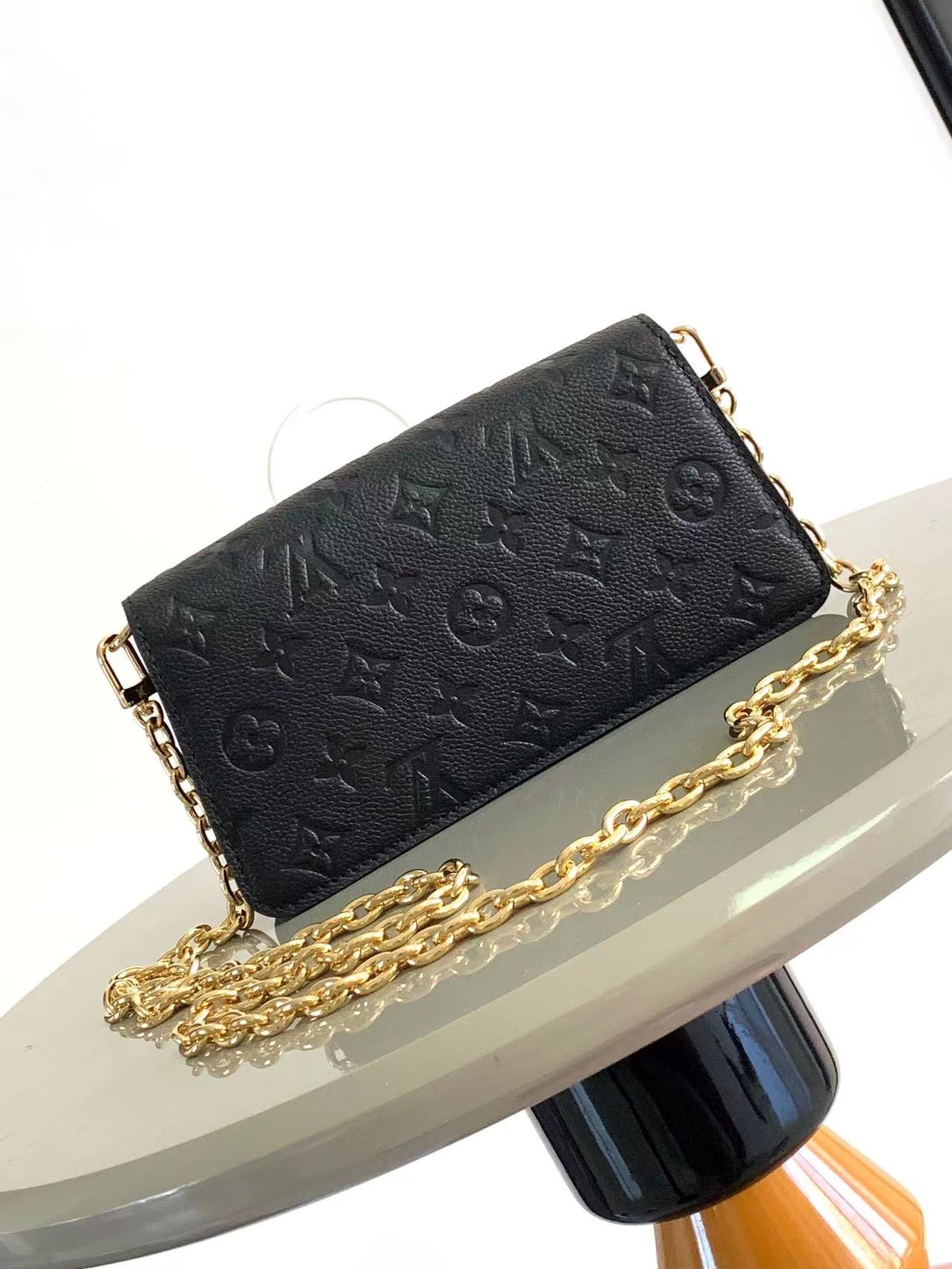 高仿Louis VuittonM82637M82836鏈條包系列 Wallet On Chain Metis