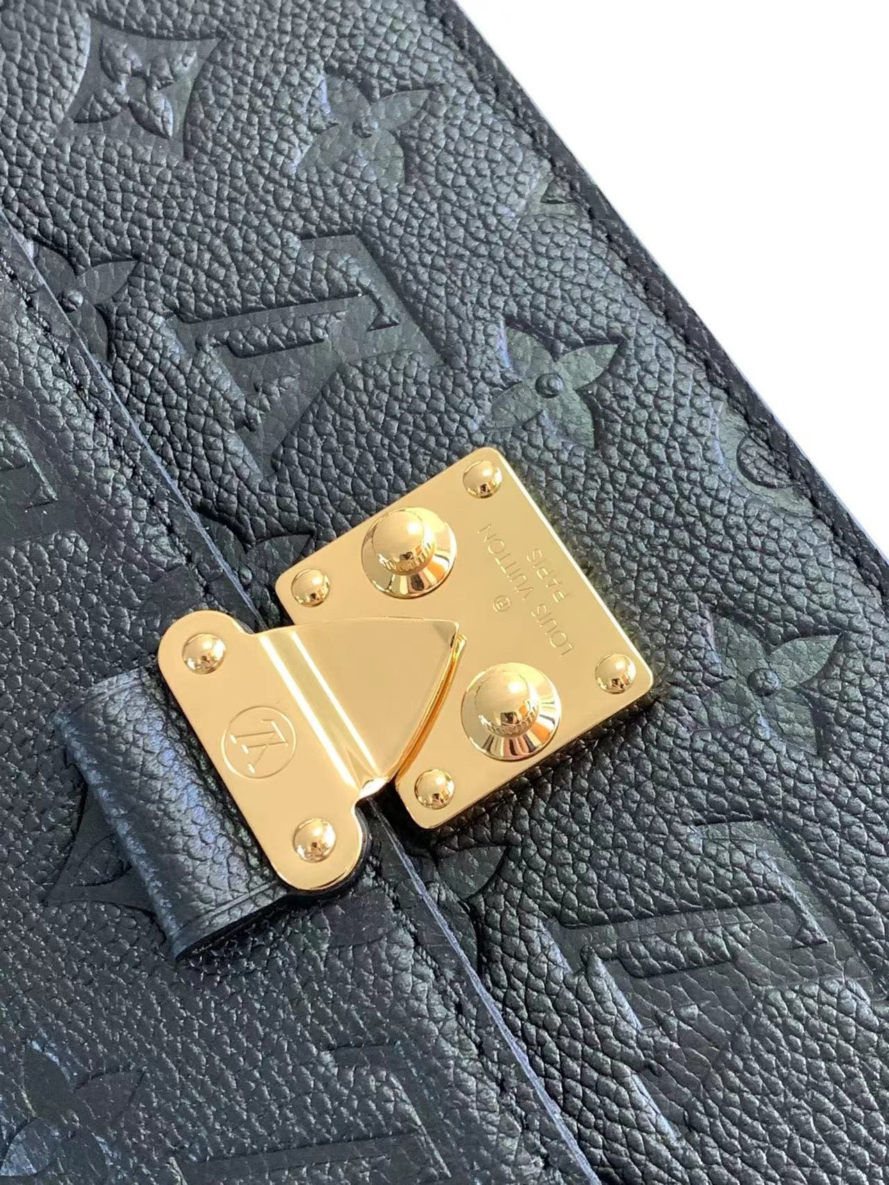 高仿Louis VuittonM82637M82836鏈條包系列 Wallet On Chain Metis