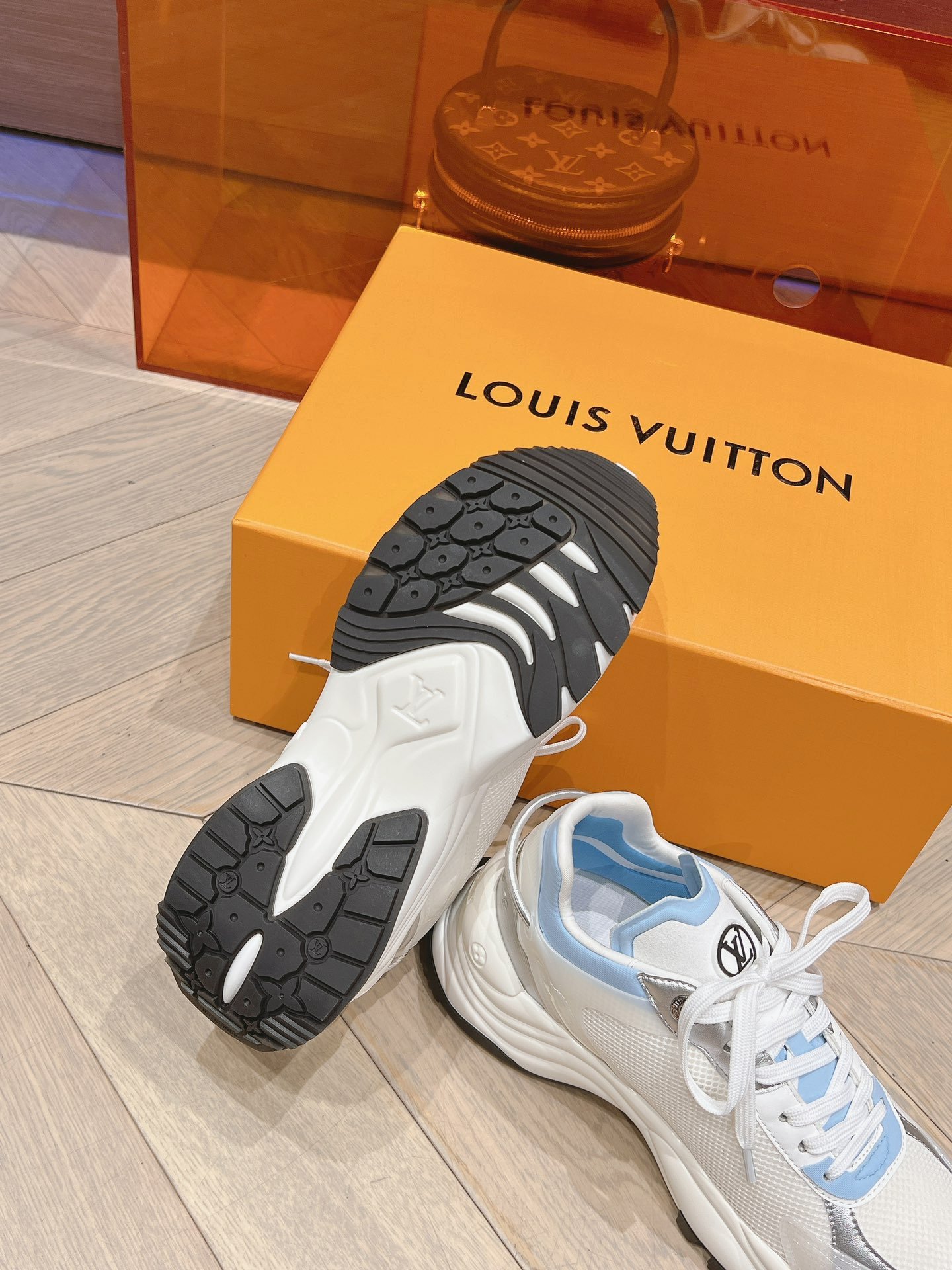 LOUIS VUITTON路易威登1:1复刻2024新品运动休闲鞋